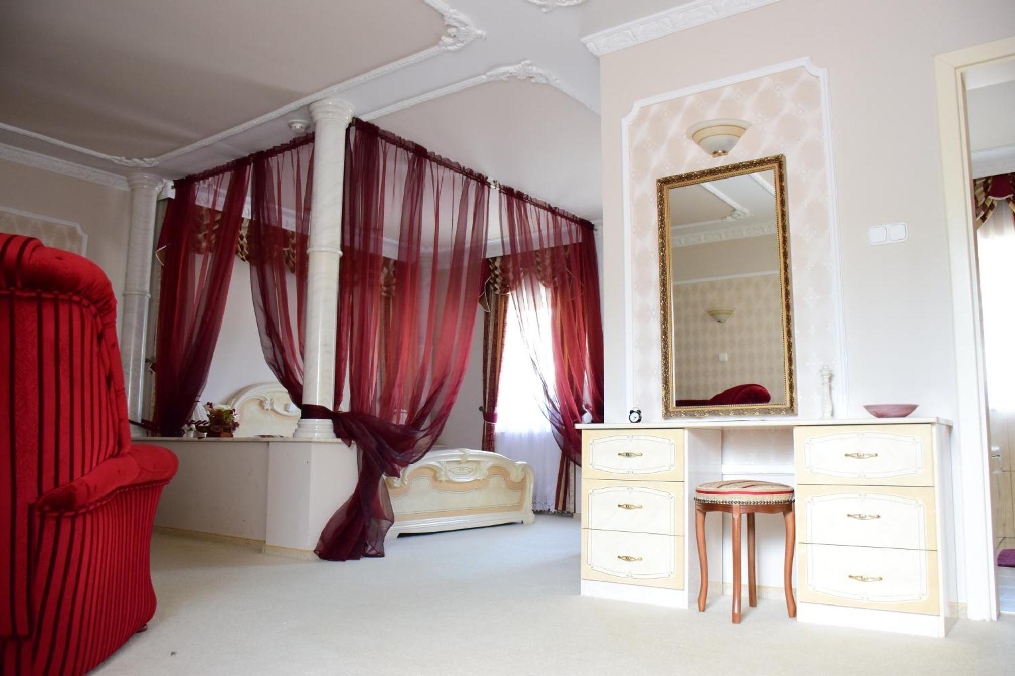 Nyíregyháza Hotel Bibic Es Tueskevar Etterem Es Horgaszto מראה חיצוני תמונה