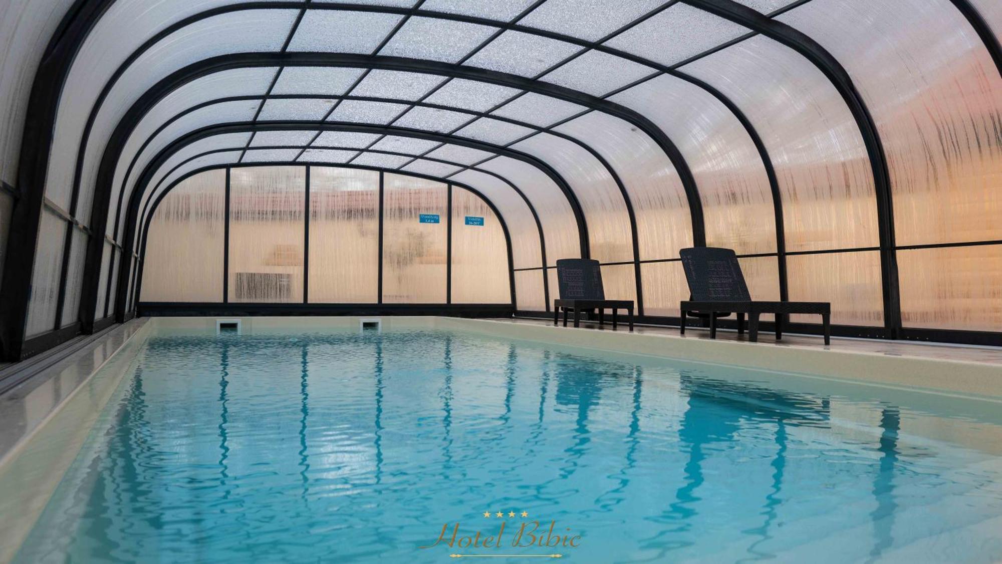 Nyíregyháza Hotel Bibic Es Tueskevar Etterem Es Horgaszto מראה חיצוני תמונה