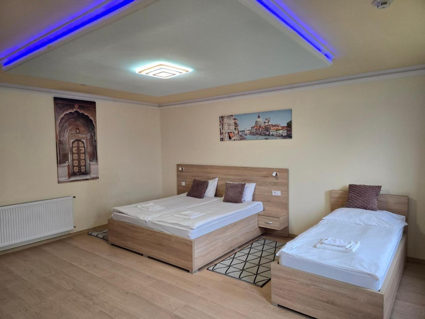 Nyíregyháza Hotel Bibic Es Tueskevar Etterem Es Horgaszto מראה חיצוני תמונה