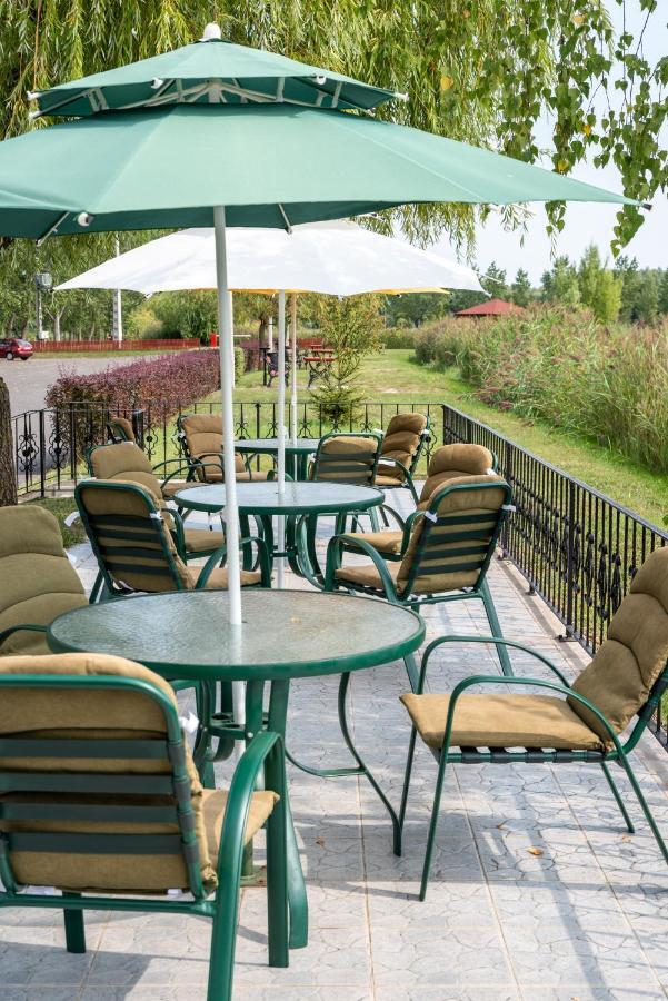 Nyíregyháza Hotel Bibic Es Tueskevar Etterem Es Horgaszto מראה חיצוני תמונה