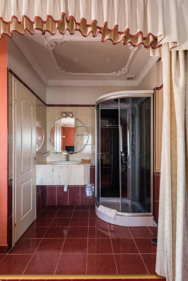 Nyíregyháza Hotel Bibic Es Tueskevar Etterem Es Horgaszto מראה חיצוני תמונה