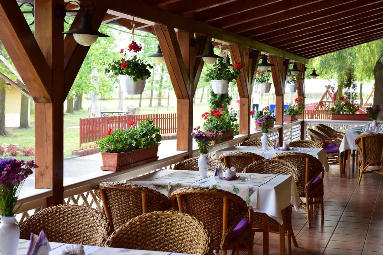 Nyíregyháza Hotel Bibic Es Tueskevar Etterem Es Horgaszto מראה חיצוני תמונה